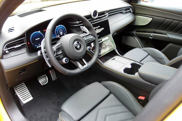 マセラティ・グレカーレ（インテリア）