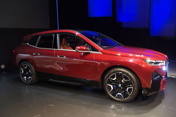 BMW iX（エクステリア）