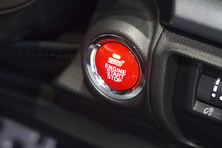 レヴォーグ レイバックSTIパフォーマンス