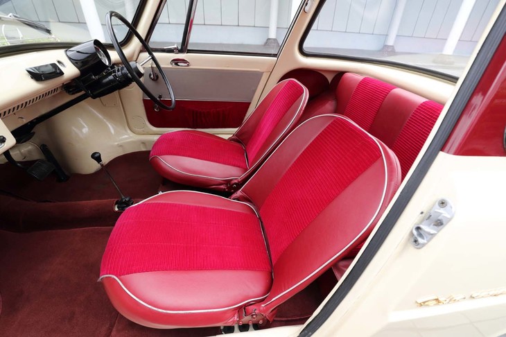 マツダR360クーペ（フロントシート）