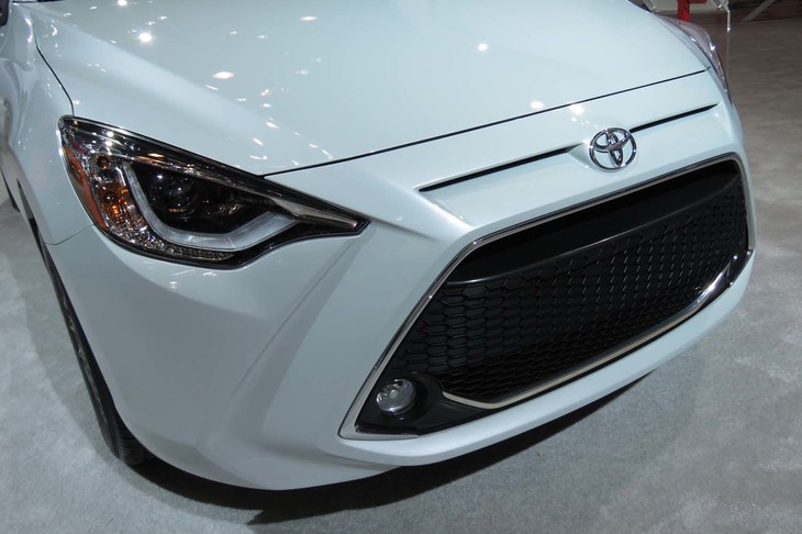 トヨタ・ヤリスセダン（フロントマスク）