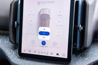 「EX30ウルトラ ツインモーター パフォーマンス」を含めた最新のEX30では、回生ブレーキの利き方を「OFF」「低」「高」の3段階から選択できるようになった。