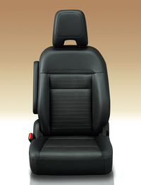 日産が「サクラ」「ノート」など7車種に特別仕様車「90th Anniversary」を設定の画像