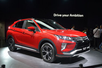 新型コンパクトSUV「エクリプス クロス」。日本では2018年春に発売される予定。