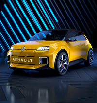 グループ内でのシナジーの最大化を目指しているはずのルノー・日産・三菱グループだが、ルノーが発表した電動車の次世代戦略からはそうした意図が感じられず、もう少し日産と協調したほうがいいように思えた。