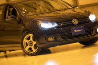 「X-ICE3＋」は日本で研究開発され、日本でテストされたスタッドレスタイヤ。生産は中国で行われ、日本と中国で販売されるという。