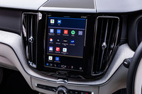 アンドロイド・オートモーティブOSがベースとなり、「Google Apps and Services」と「Volvo Cars app」で構成されるボルボの新インフォテインメントシステム。スマートフォンに近いホーム画面表示が特徴だ。