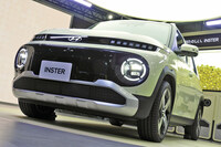 「東京オートサロン2025」より、webCGほったが撮影した「インスター」。