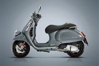 「ベスパ・セイ ジョルニ エディションII」登場　スポーティーな走りと装いの限定モデルの画像