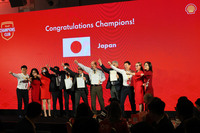 シェルのグローバルイベント「シェル チャンピオンズクラブ」では、シェルのエンジンオイル「SHELL HELIX（シェル・ヒリックス）」を販売した実績上位の販売店が表彰される。