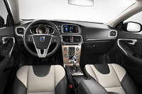 ボルボV40の派生モデル「Cross Country」登場の画像