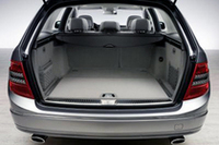 新型「メルセデスCクラス」にワゴンバージョン登場【フランクフルトショー07】の画像