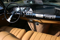 「シトロエンDS」のベンチシート風セパレートシート。