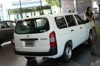 「サクシードU」
    