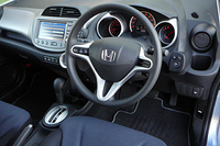 第345回：久々「ホンダ・フィット」試乗！　オレは無いものねだりなんだろうか……の画像