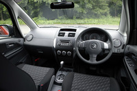 スズキSX4 1.5XG（FF/4AT）／2.0S（4WD/4AT）【試乗記】の画像