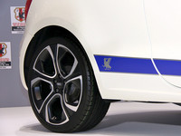 アウディA1にサムライブルー仕様の特別限定車の画像