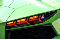 アルファベットの「Y」を思わせるデザインエレメントは、最近のランボルギーニにしばしば登場する。