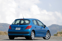 プジョー207Cielo（FF/4AT）／207GT（FF/5MT）【試乗記】の画像