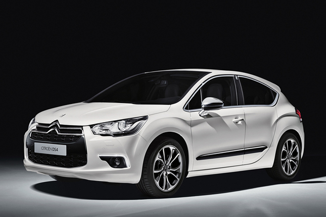 「シトロエンDS4 エディション・ルージュ」