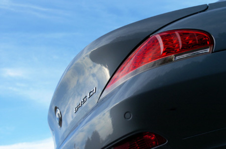 BMW 645Ci�i6AT�j�c�c998.0���~1976�N�̃W���l�[�u�V���[�Ńf�r���[���������ABMW��4���N�[�y�u6�V���[�Y�v...