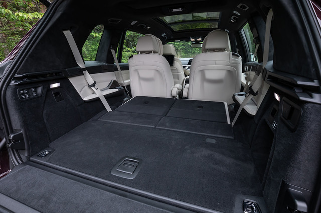 BMW X7 トノカバーラゲッジ BMW X7 トノカバーラゲッジ