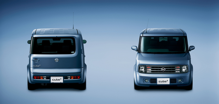 日産のコンパクトミニバンといえば「キューブキュービック」を思い出す。トヨタもホンダも売れまくっているのに、長らくこのカテゴリーが空白だったのはなぜだろうか。
