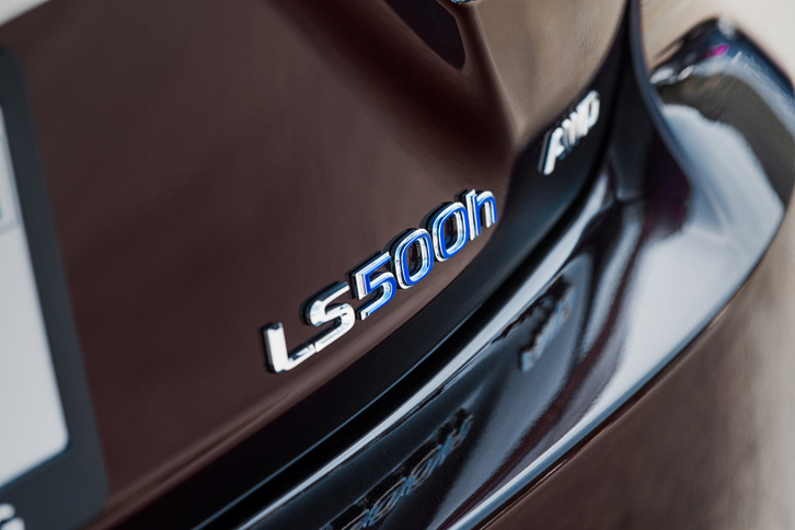 レクサスLS500h