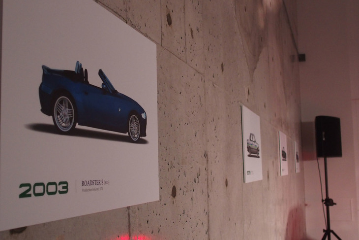 「アルピナプレスナイト」会場のディスプレイ。