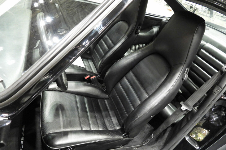 ポルシェ911カレラ3.2ターボルック（1987年／WINS AUTO）