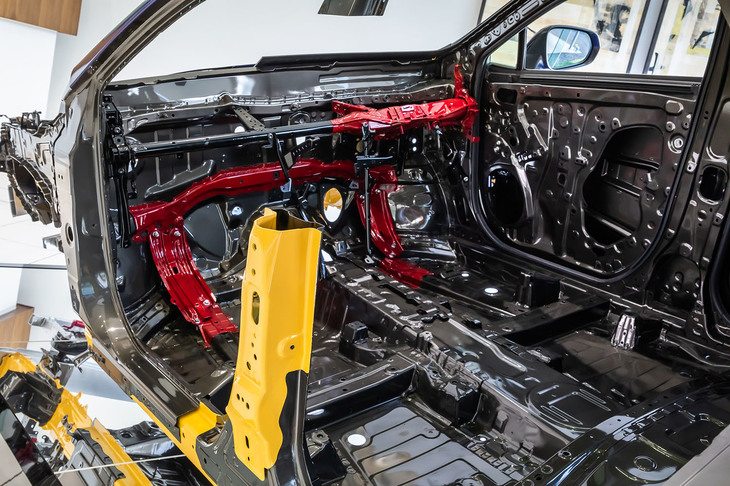 レクサスNX（ボディーのカットモデル）