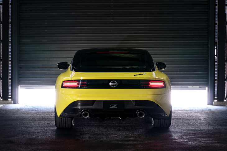 内外装の各所に歴代モデルのモチーフが取り入れられた「フェアレディZ プロトタイプ」だが、海外のスポーツカーやスペシャリティーカーを見ると、こうした懐古主義系のデザインが、決して珍しいものではないことが分かる。