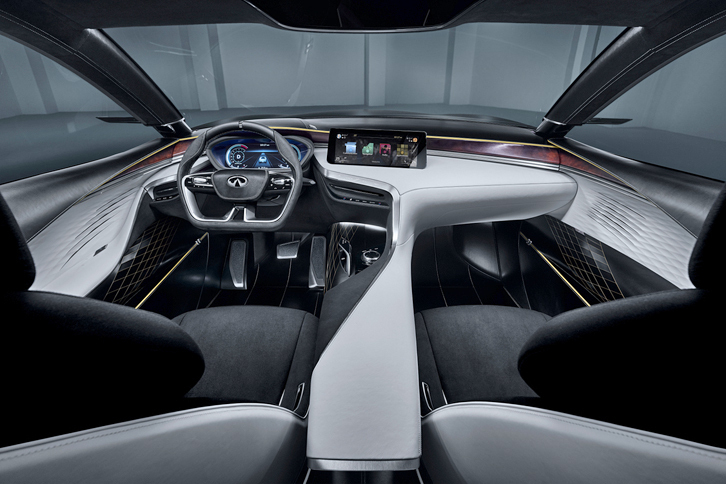 「QXスポーツインスピレーション」のインテリア。