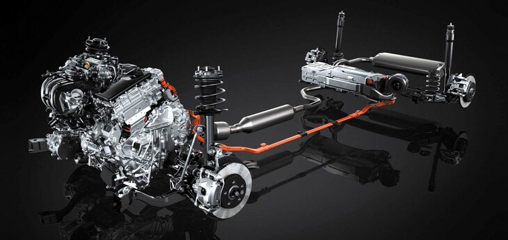 「レクサスLBX」には、1.5リッター直3エンジンをベースとするハイブリッドパワートレインが搭載されている。