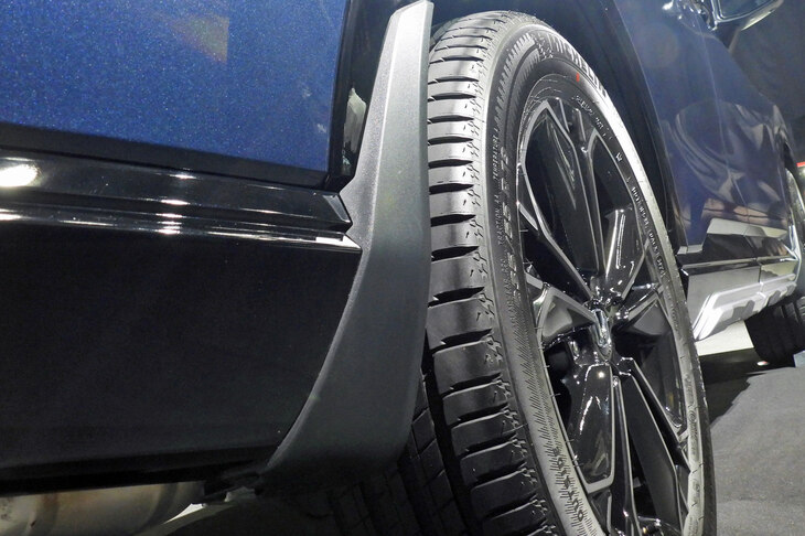 ホンダCR-V e：HEV RSブラックエディション ホンダアクセス用品装着車（マッドガード＜リア＞）