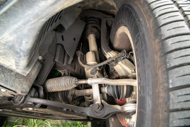 今回の新型より「Gクラス」のフロントサスペンションは独立懸架（ダブルウイッシュボーン式）となった。