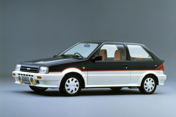 バブル期に販売された初代「マーチ」には「ターボ」、競技向けの「R」、そして「スーパーターボ」と、さまざまなスポーツモデルが設定された。写真は1985年に登場したターボ。