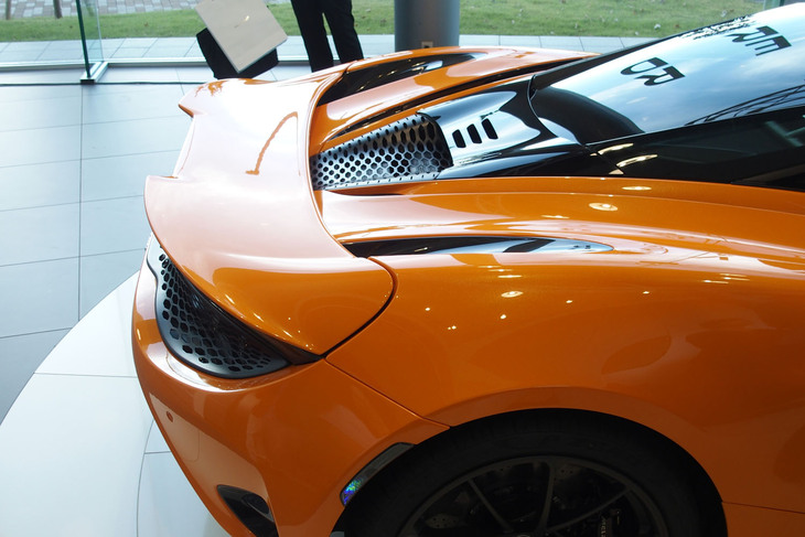 マクラーレン750S（リアスポイラー）