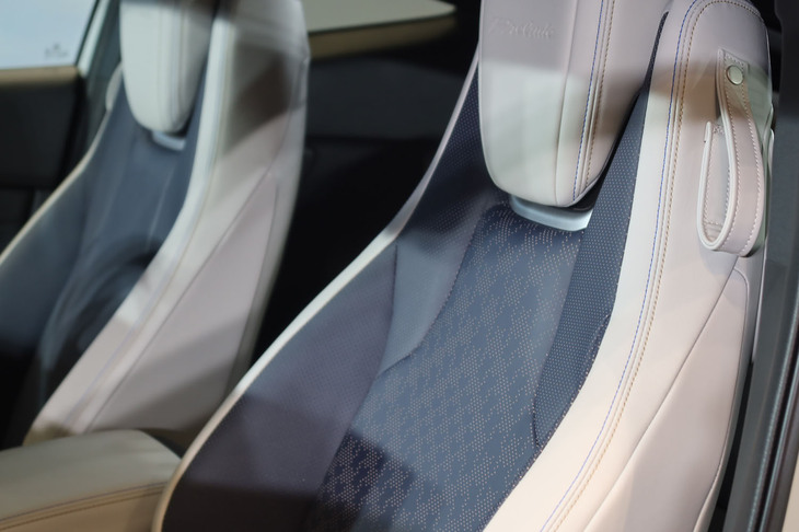 ホンダ・プレリュード（フロントシート）