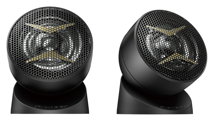 【お手軽なモデル】
	トゥイーターも単独販売される。型番はTST440、価格は5500円（税別）。車両の事情でウーファーの取り替えができない場合、トゥイーターの交換だけでも音質改善は望める。より高音質を望むならTS-T730〔1万2000円（税別）〕などという選択肢もある。