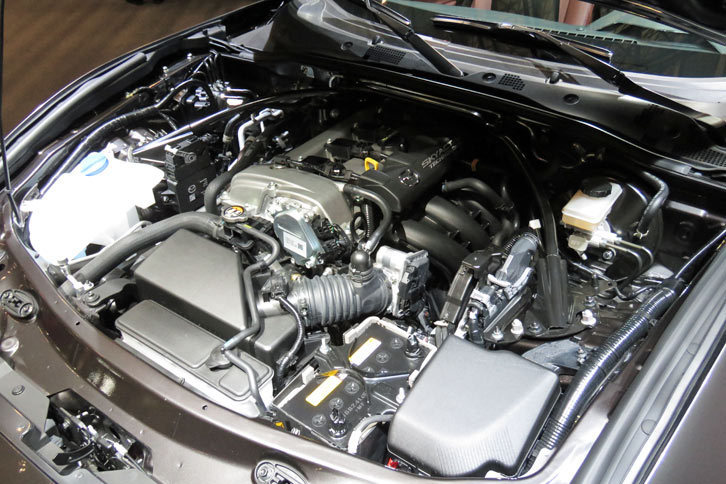 MX-5 RF（日本名：ロードスターRF）