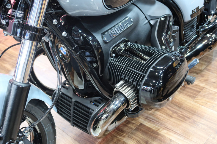 BMW R18