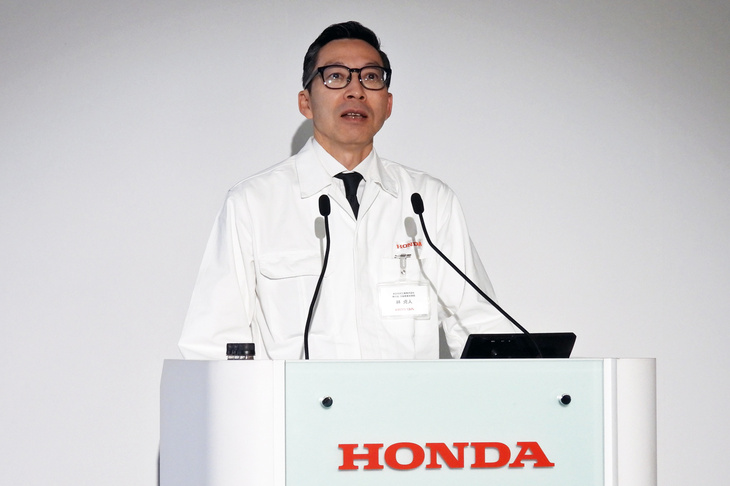 ホンダのハイブリッド戦略について説明する、本田技研工業 四輪事業本部長の林 克人氏。