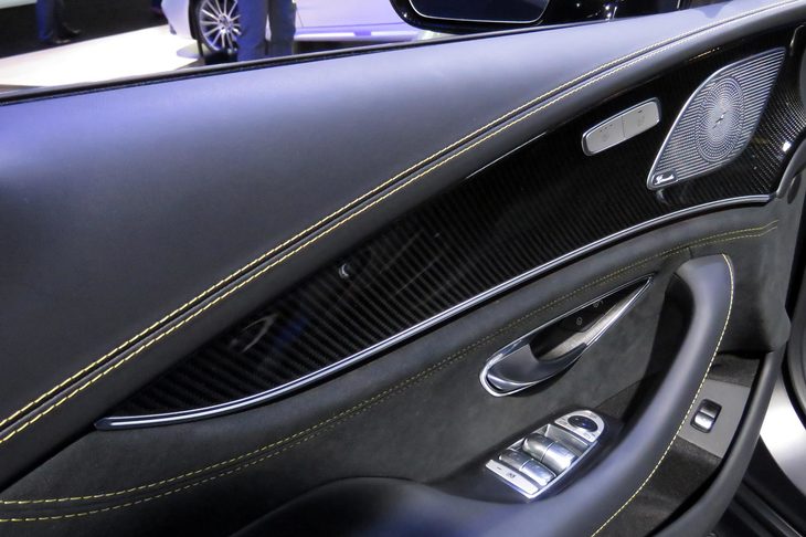 メルセデスAMG GT63 S 4MATIC＋（ドアパネル）