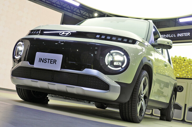 「東京オートサロン2025」より、webCGほったが撮影した「インスター」。