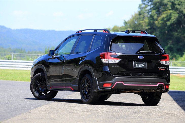 スバル・フォレスターX-BREAK STIパフォーマンスパーツ装着車