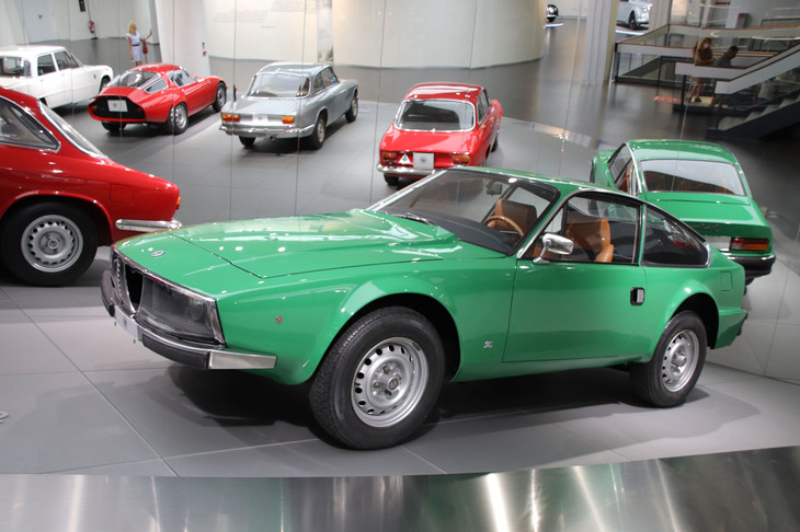 「アルファ・ロメオ・ジュニアZ」。2020年にアルファ・ロメオ歴史博物館で撮影。