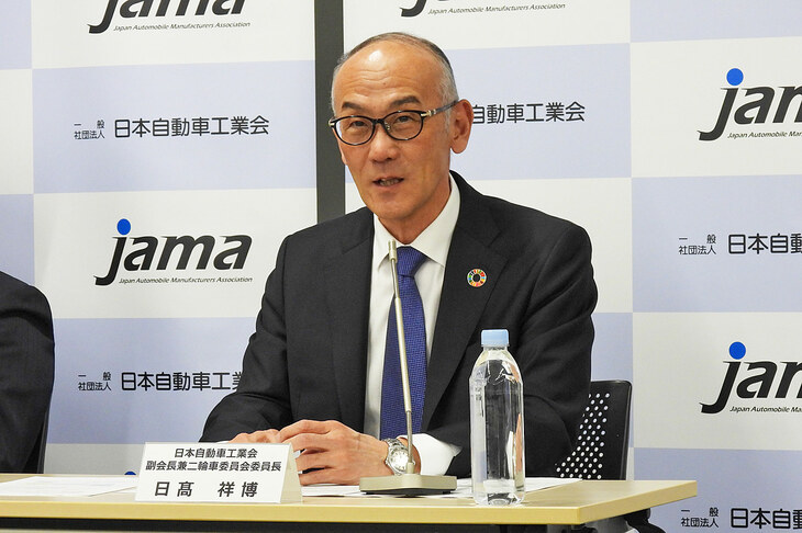 2023年の国内の二輪新車市場について語る、自工会副会長兼二輪車委員会委員長の日髙祥博氏。