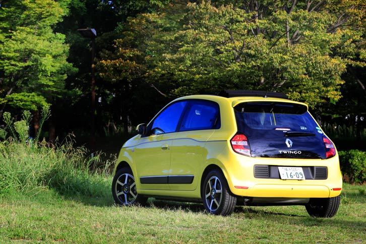 ボディーカラーにはテスト車の「ジョン エクレール」を含め、全6色が用意されている。