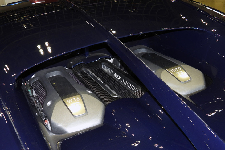 ブガッティ・シロン（2018年／STRAD＆Co.）